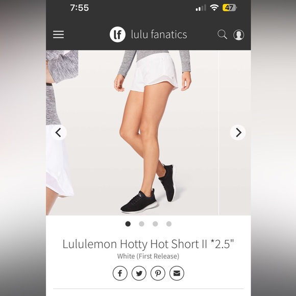 Lululemon Hotty Hot Short II 2.5" - Picture 1 of 8